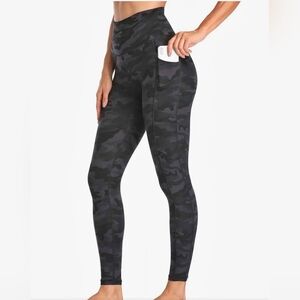 Colorfulkoala Black Camo Leggings Size XS